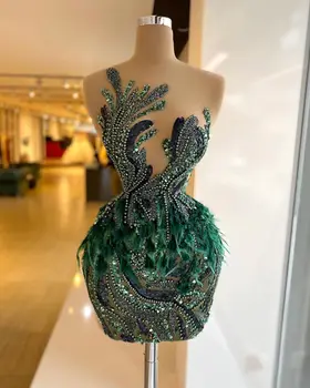 Luxusné Zelená Flitrami Afriky Mini Krátke Koktejlové Šaty Kryštály Bez Rukávov Prom Nosenie Večierok Perie Ženy Formálne Šaty